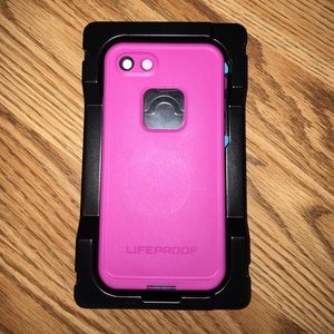 IPHONE 7 LIFE PROOF CASE